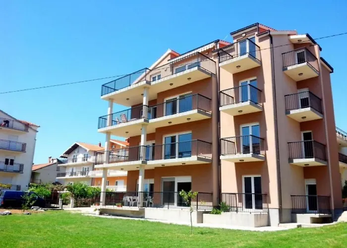 Maria - Comfortable Kastela